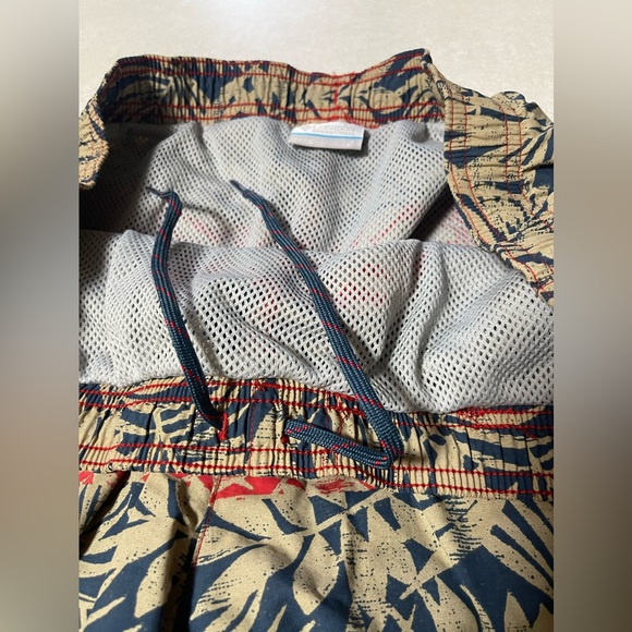 Columbia Men's All Over Jungle Colorblock Print Fast Drying 
Swim Trunks Size L - Picture 7 of 12